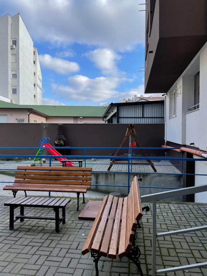 Yellow Ns Leilighet Novi Sad Eksteriør bilde